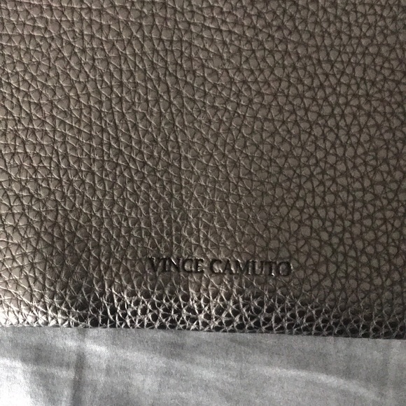Vince Camuto tote - Picture 4 of 6